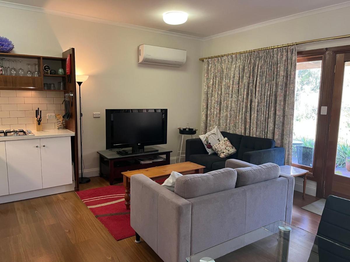 Gasworks B&B Cottages 斯特拉萨尔宾 外观 照片