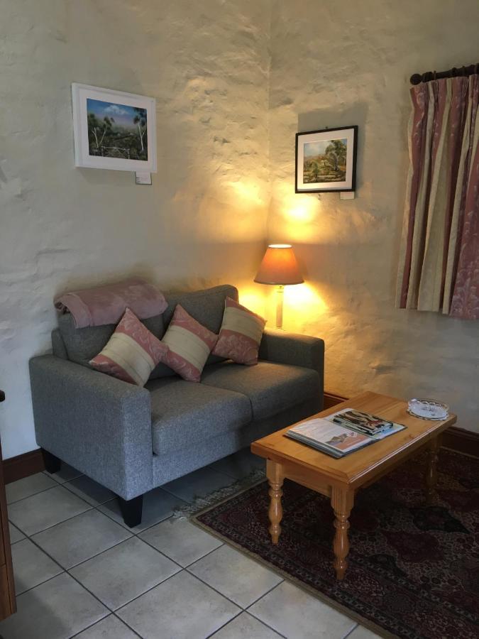 Gasworks B&B Cottages 斯特拉萨尔宾 外观 照片