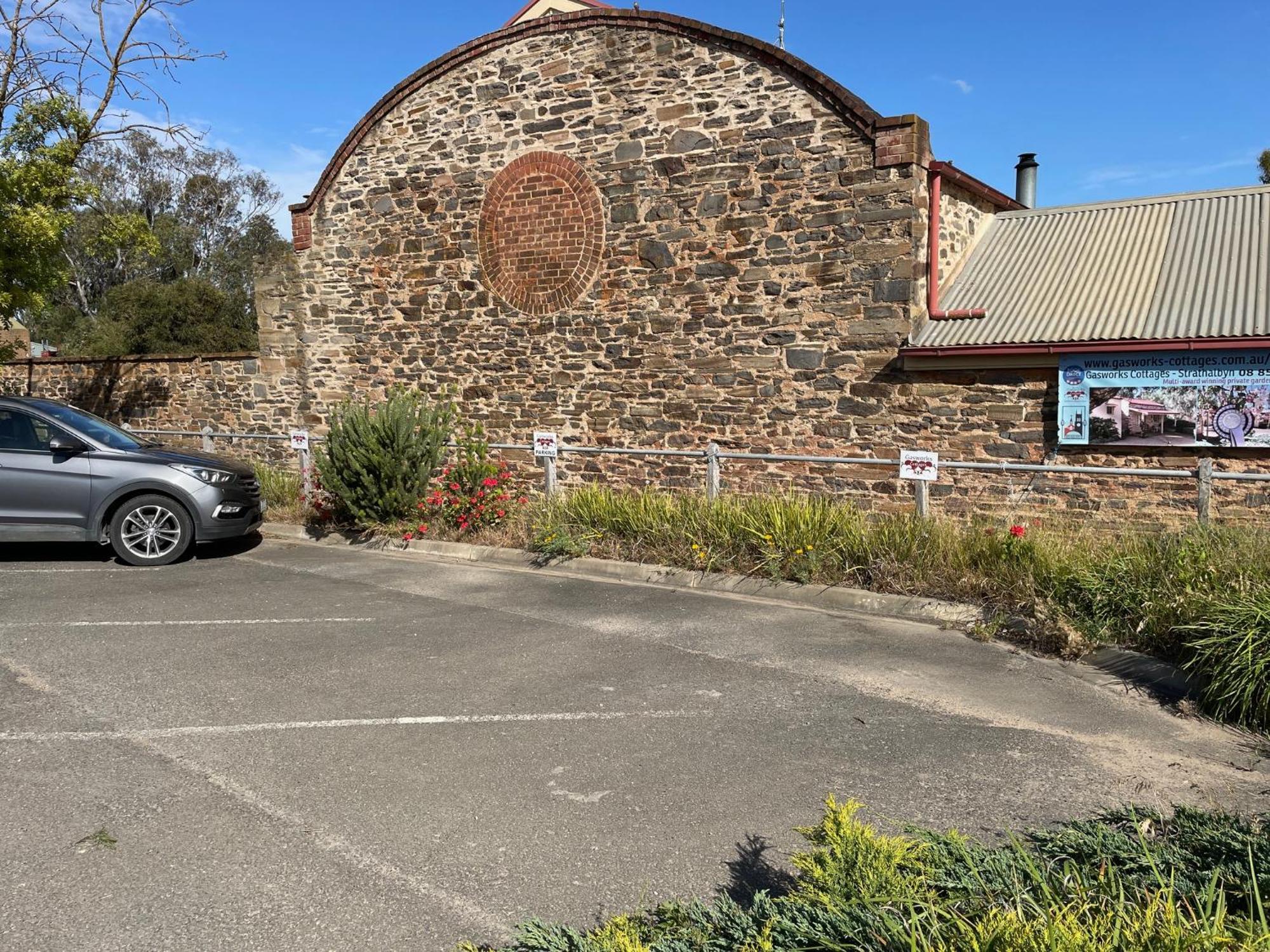 Gasworks B&B Cottages 斯特拉萨尔宾 外观 照片