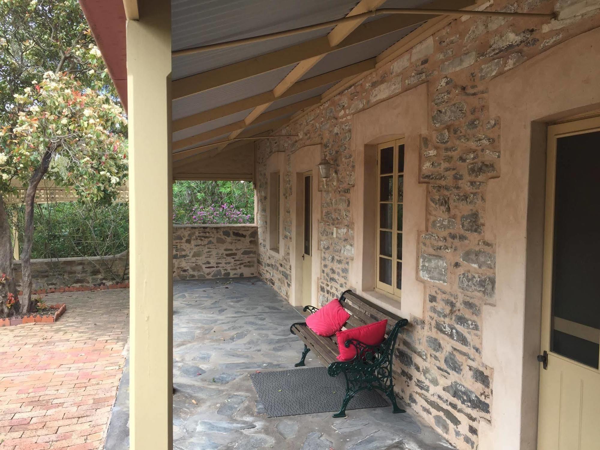 Gasworks B&B Cottages 斯特拉萨尔宾 外观 照片