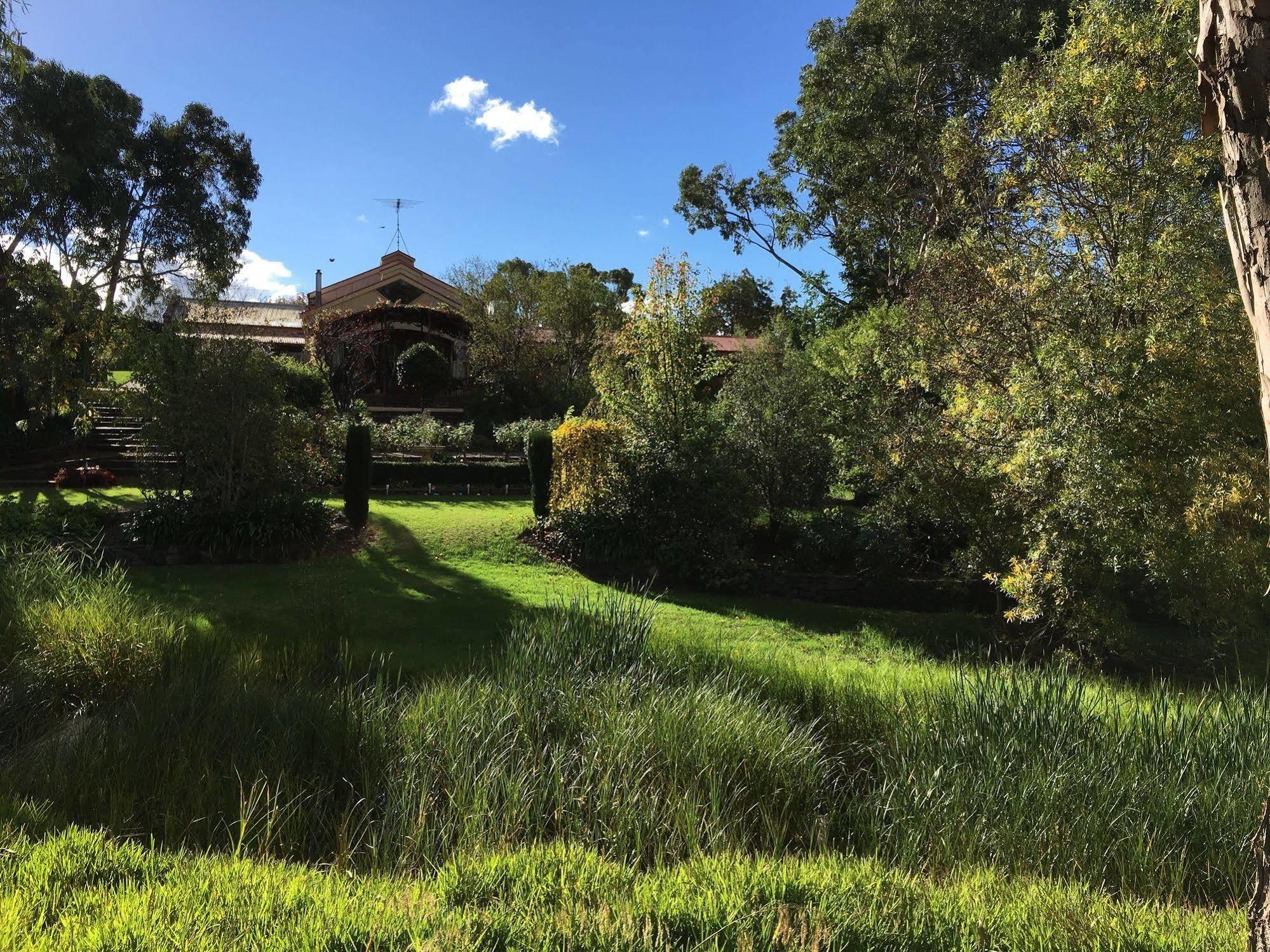Gasworks B&B Cottages 斯特拉萨尔宾 外观 照片